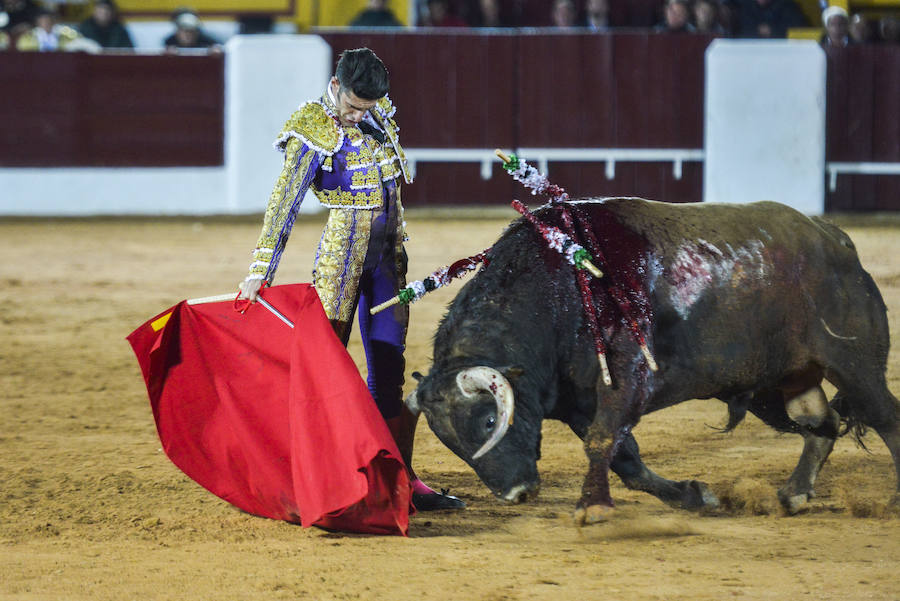 Talavante abre la puerta grande de Olivenza