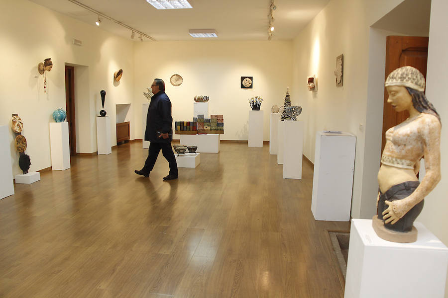 Exposición de los alumnos del taller de cerámica de la Escuela de Bellas Artes de Cáceres