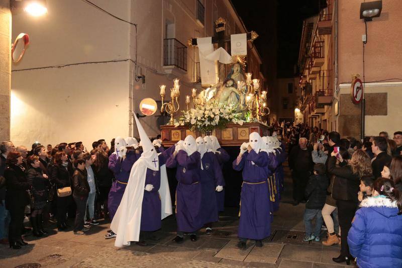 La agrupación musical Virgen del Puerto y la banda 'Ciudad de Plasencia', acompañamiento del Cristo de la Agonía y la Virgen de la Piedad.