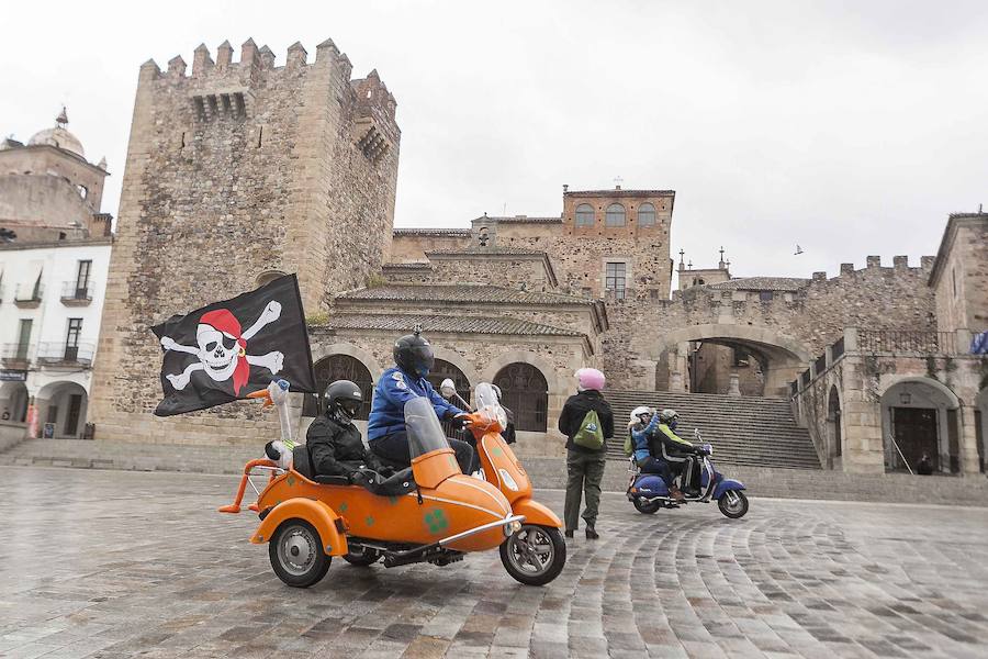 El embrujo de las vespas llega a Cáceres