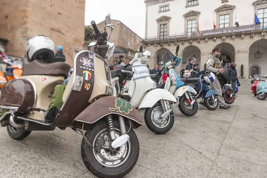 El embrujo de las vespas llega a Cáceres