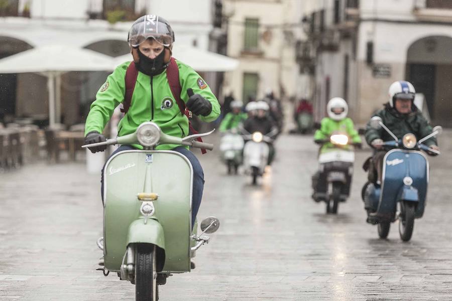 El embrujo de las vespas llega a Cáceres