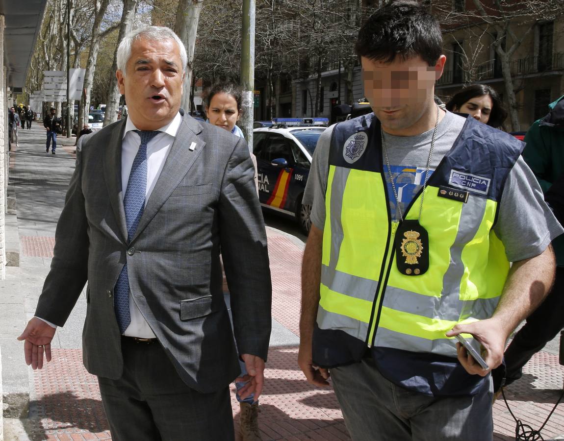 Martes, 19 de abril: El presidente de Ausbanc, Luis Pineda fue detenido por su presunta implicación en una supuesta trama de extorsión a bancos. Fotografía: Agencias