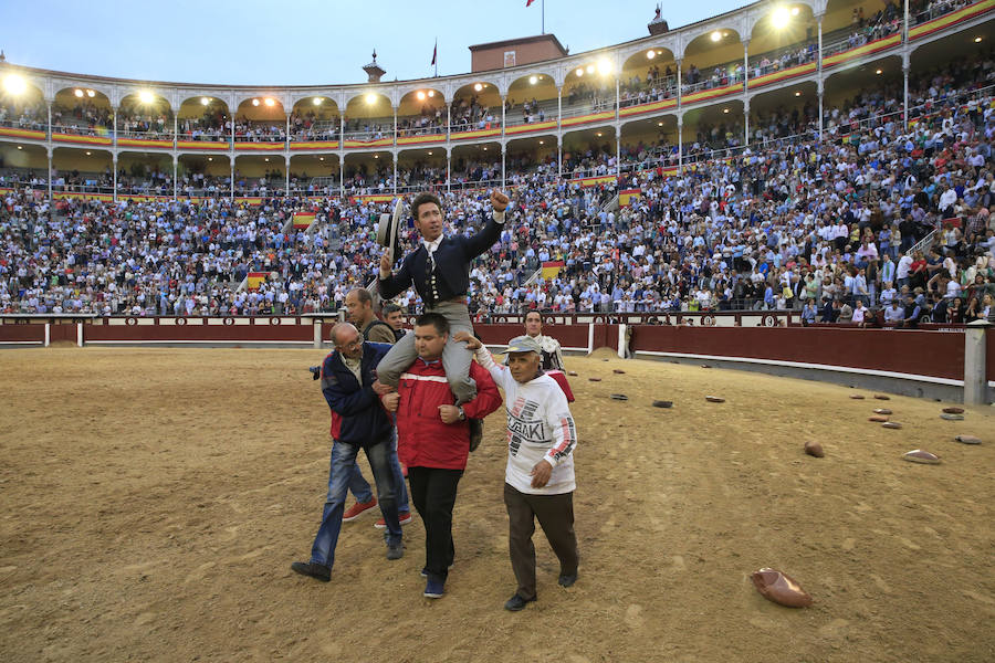 El pacense Leonardo Hernández sale por la puerta grande de las Ventas