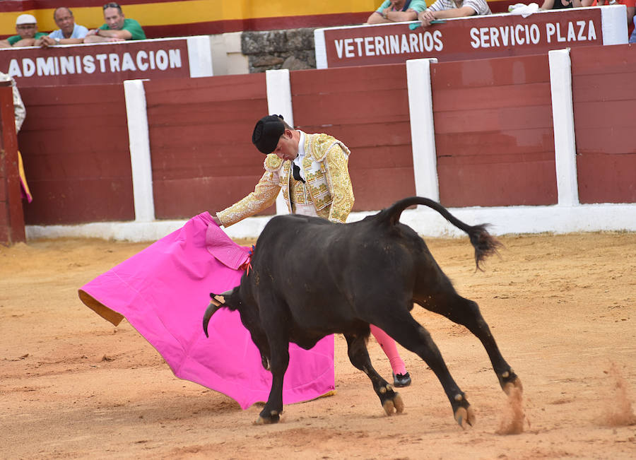 Puerta grande para José Rojo y Alejandro Mora en su presentación en Plasencia