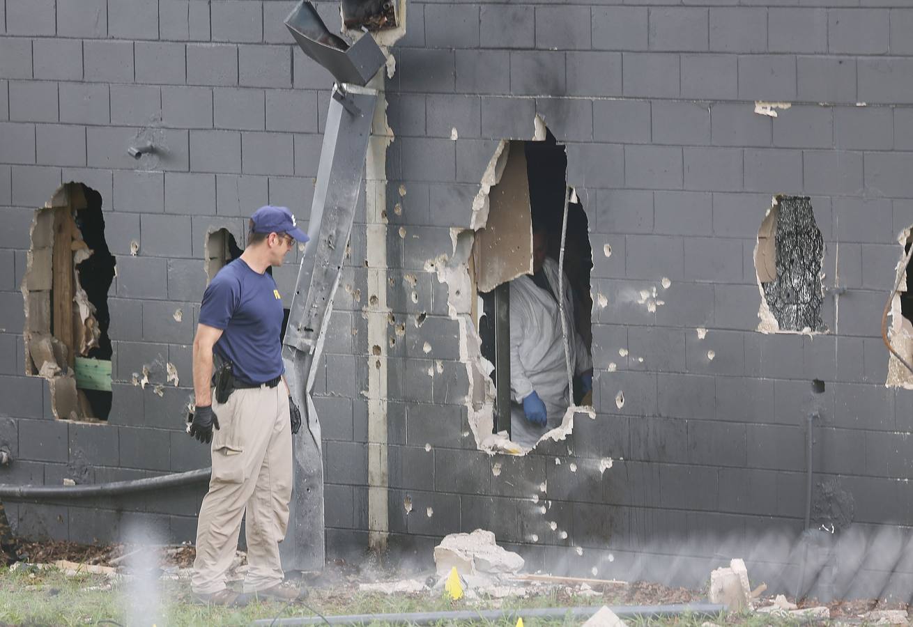 Domingo, 12 de junio: Un tiroteo en la discoteca gay Pulse en Orlando, Florida (Estados Unidos) dejó 50 muertos. La discoteca Pulse, era frecuentada por homosexuales, lesbianas, bisexuales y transexuales. Fotografía : Agencias