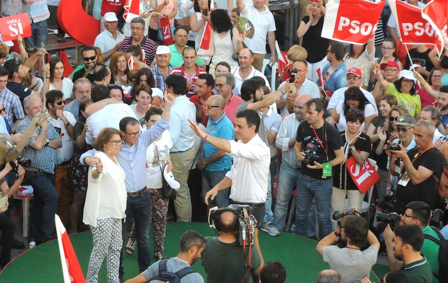 Mitin de Pedro Sánchez en Villanueva