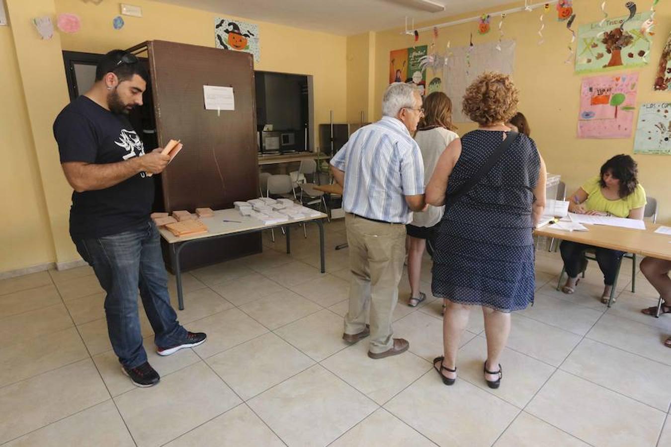 Ambiente de un colegio electoral en Mérida. Foto: JM Romero