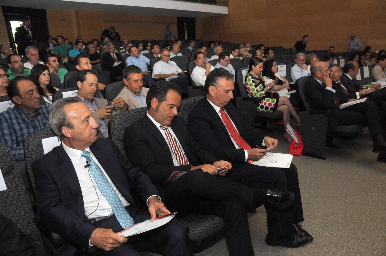 La tercera edición de HOYAGRO se presenta en Don Benito