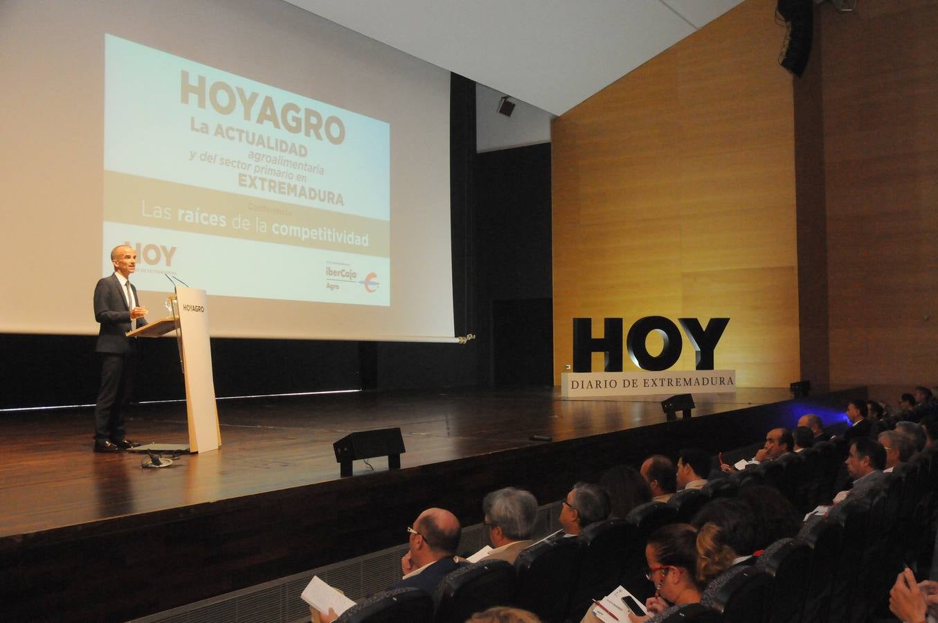 La tercera edición de HOYAGRO se presenta en Don Benito
