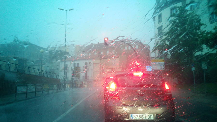 Una fuerte tormenta provoca el caos en Plasencia
