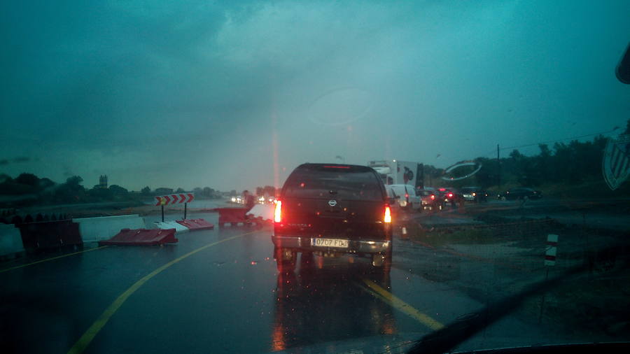 Una fuerte tormenta provoca el caos en Plasencia