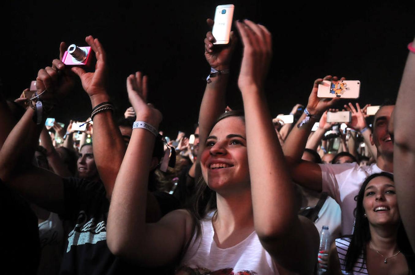 Miles de personas vibran al ritmo de David Guetta