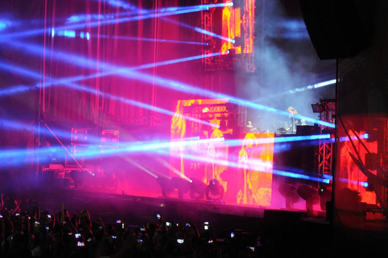 Miles de personas vibran al ritmo de David Guetta