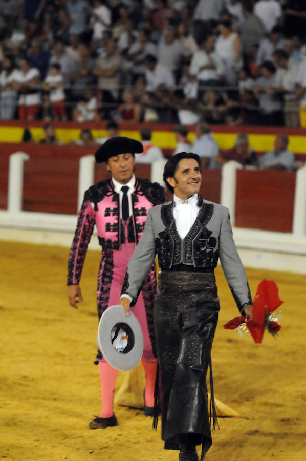 Festival de orejas  a media luz en Mérida