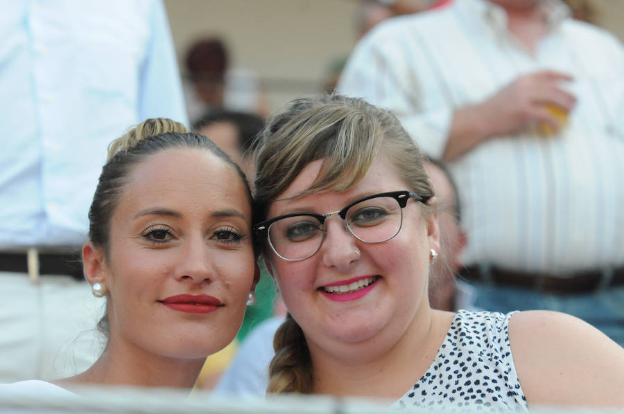 Ponce pellizca el toreo en una fiesta  a la que se unieron Talavante y Garrido