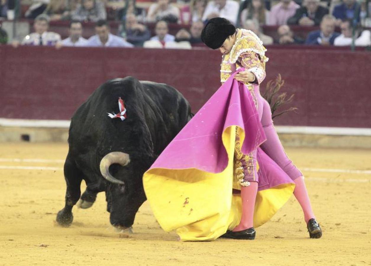 Perera corta una oreja en Zaragoza