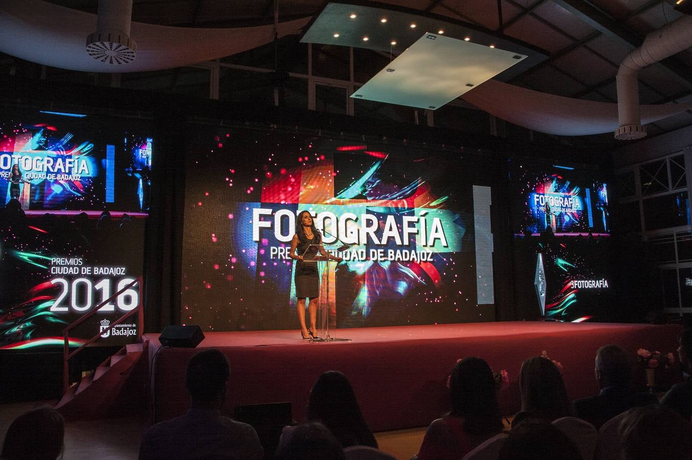 Viernes, 21 de octubre: Noche de gala en el Palacio de Crital del Hotel Río de Badajoz en el que se fallaron los premios Ciudad de Badajoz 2016 de Fotografía, Pintura, Escultura, Novela, Poesía y Periodismo. Fotografías: Pakopí.