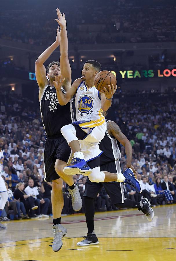 Debut de Pau Gasol con los Spurs