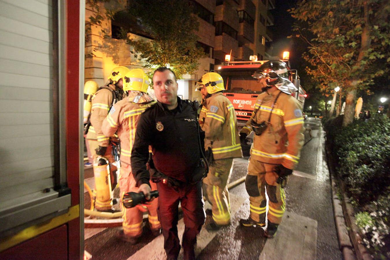 Un muerto y 13 heridos por la explosión en un edificio del centro de Cáceres