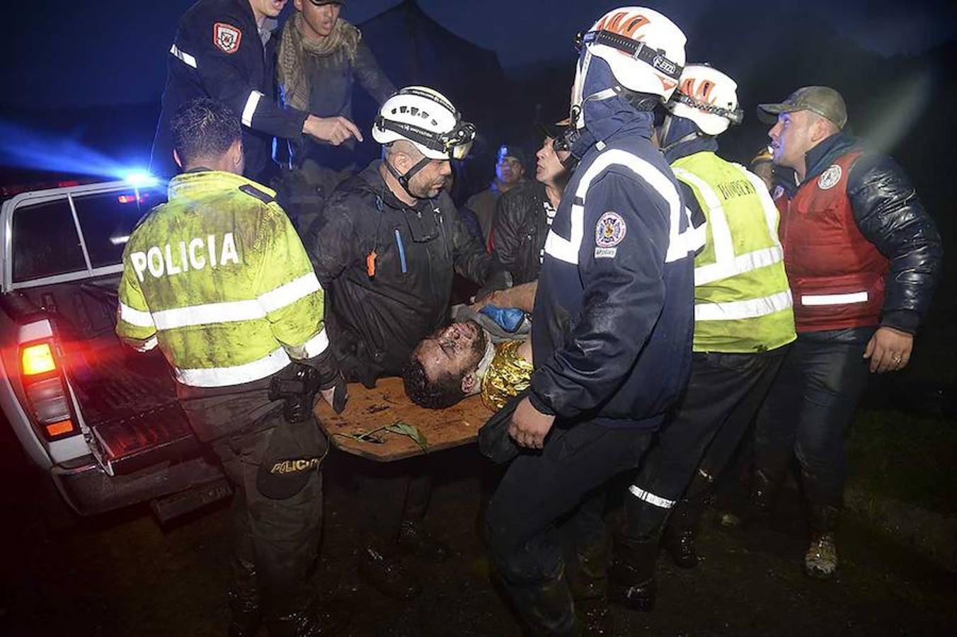 Martes, 29 de diciembre: El equipo brasileño de fútbol, el Chapecoense, que iba a jugar la final de la Copa de Sudamérica 2016, sufrió un accidente aéreo a su llegada a Colombia que le costó la vida a 76 de los 81 tripulantes del avión. Fotografía: Agencias