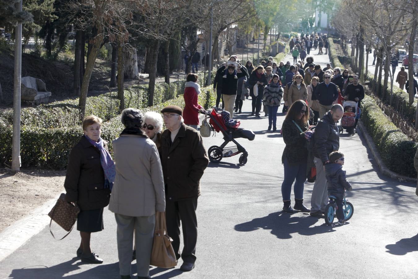 Los Santos Mártires agotan las 2.000 roscas de anís
