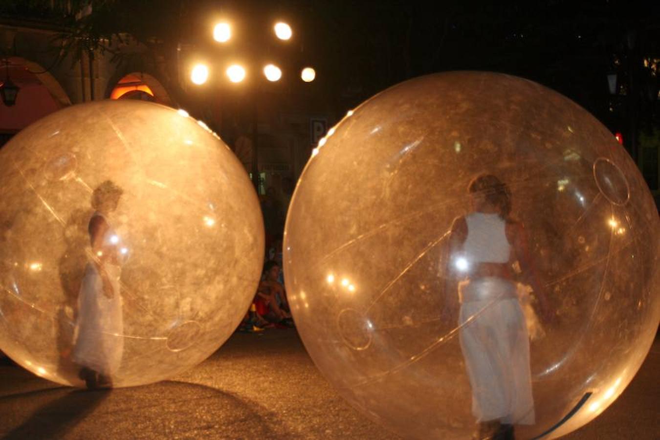 Festival de Teatro en la Calle Villanueva de la Serena. Las calles de la localidad se convierten en el escenario de esta fiesta que cuenta con 20 años de historia.