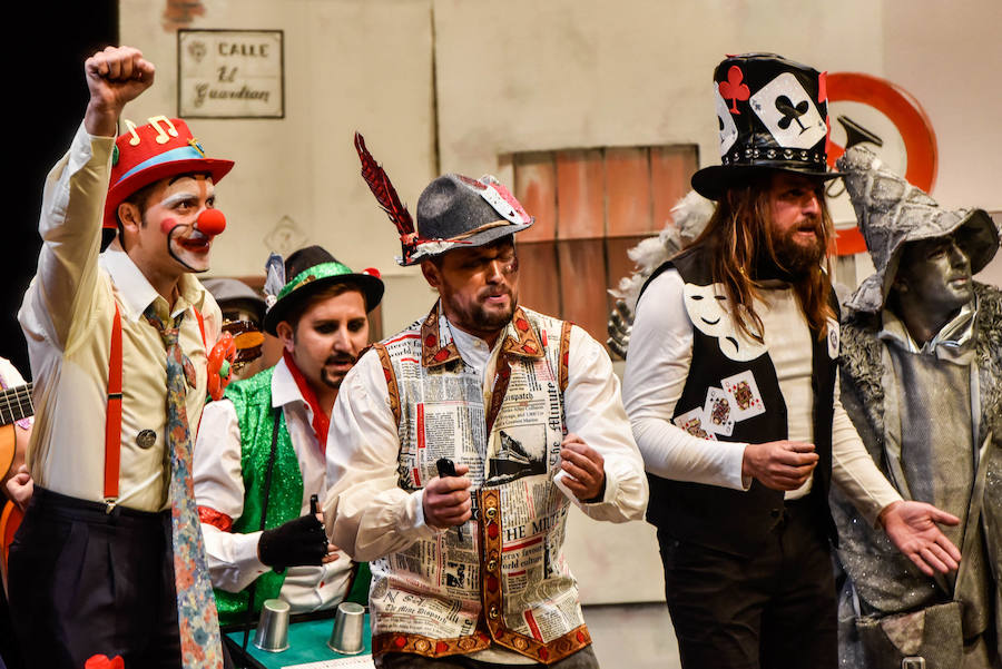 Tienen momentos de mucha calidad con los acordes que forman con sus voces y tiene mucho mérito presentar 20 minutos de música origina