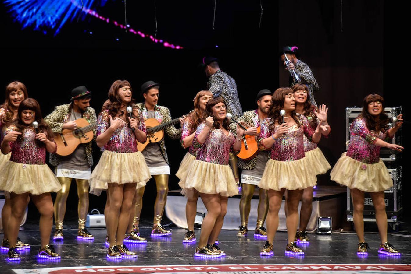 Tiene mucho mérito cantar toda la actuación en falsete imitando la voz de una mujer. Se pierde la fuerza típica de los Water pero es un detalle más de la calidad de esta murga.