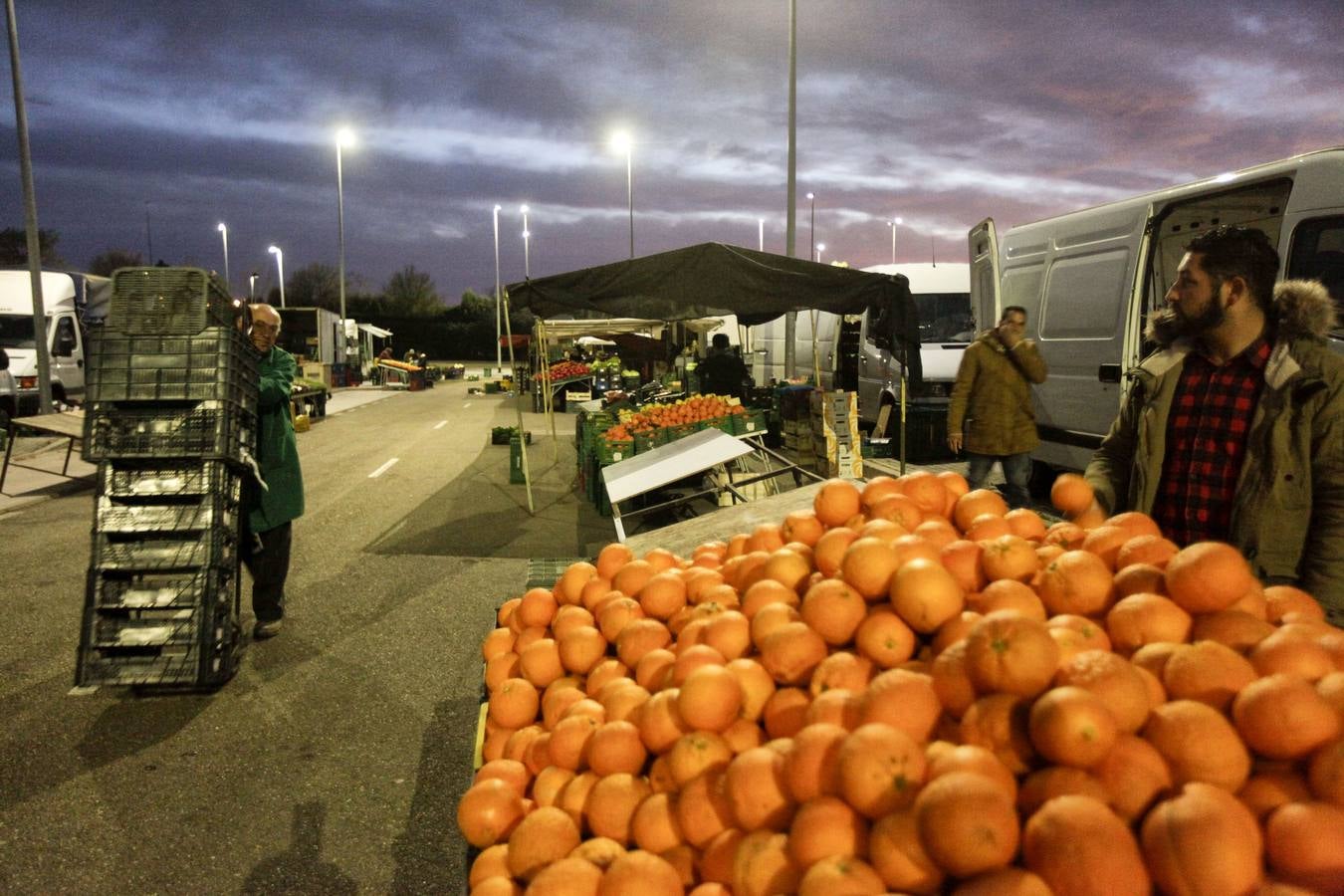 Amanecer en el mercado franco
