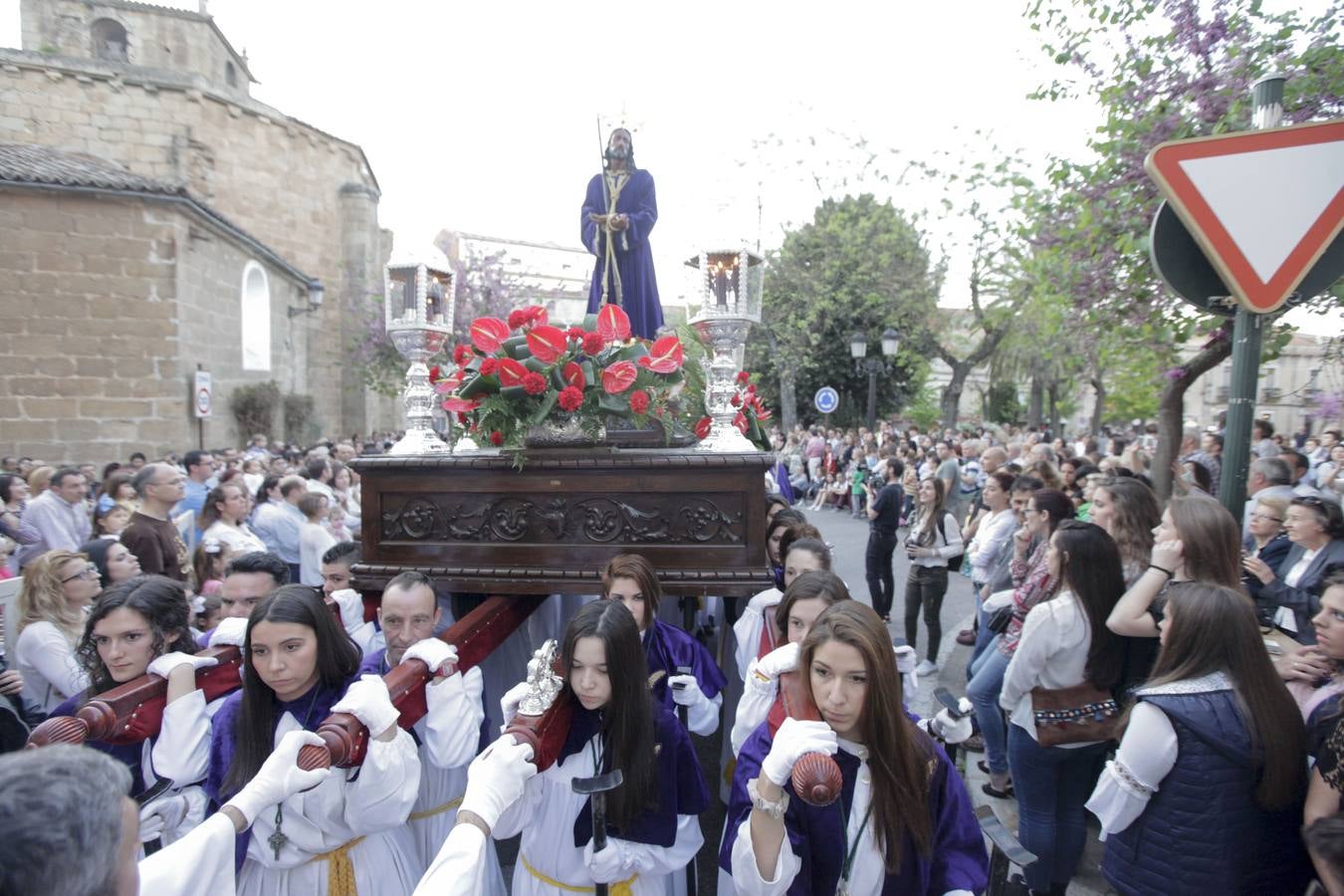 Martes Santo en Cáceres: Jesús del Perdón y el Cristo del Amparo