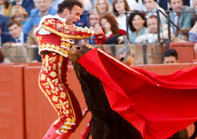 Magistral lección de toreo de Ferrera en Sevilla