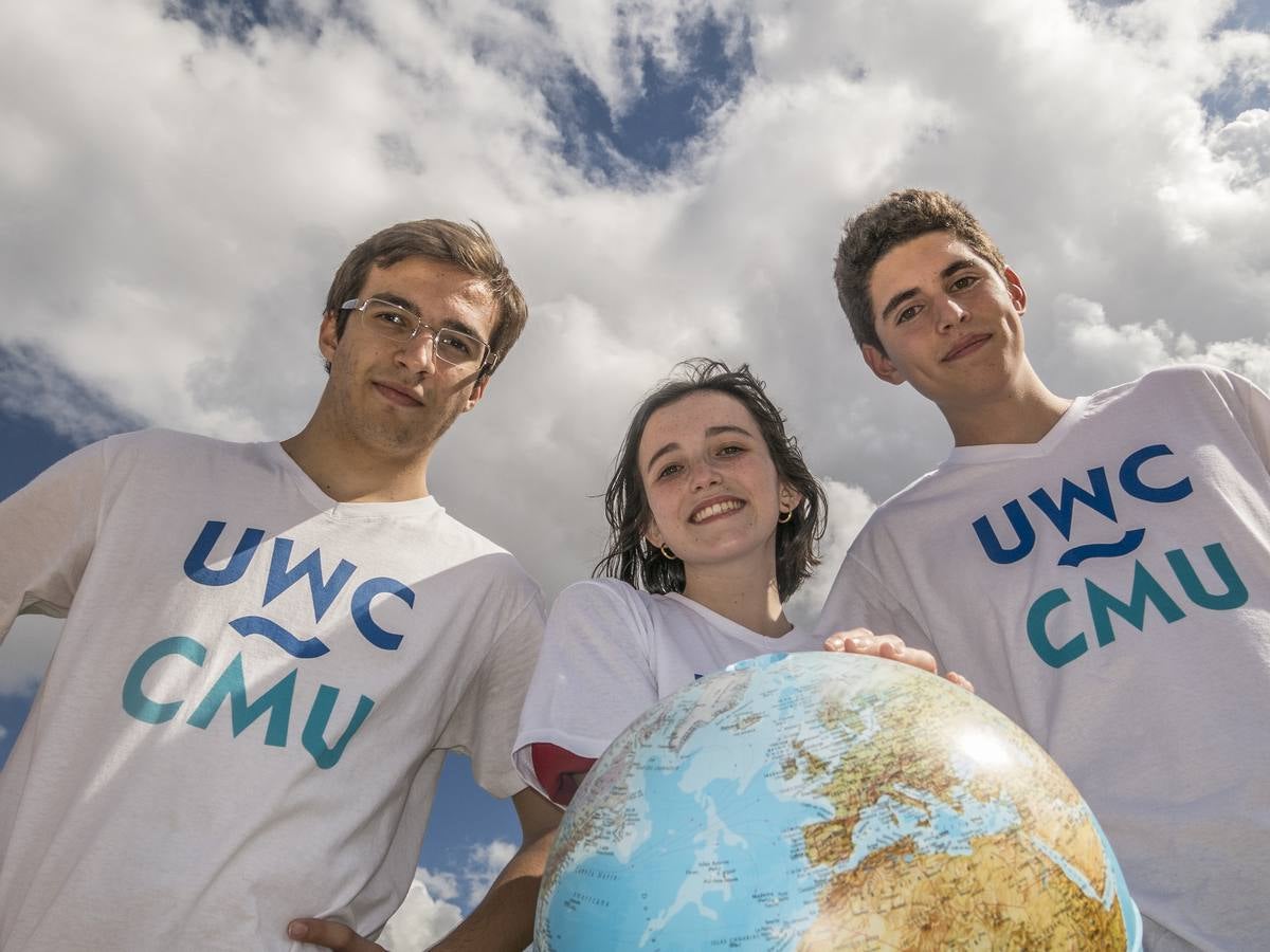 Martes, 16 de mayo: Tres jóvenes de Badajoz, Alejandro, Natalia y Arturo, estudiarán Bachillerato Internacional en Armenia, Tailandia y Holanda tras conseguir una beca selecta. Pasarán dos años en centros de prestigio internacional. Fotografías: Pakopí