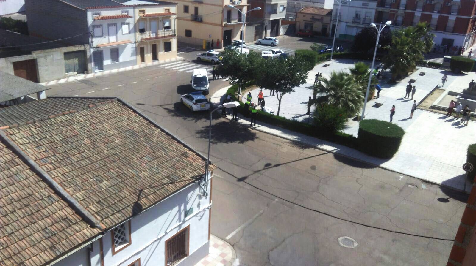 Martes, 23 de mayo: Detienen a los hermanos Emilio y Manuel Sánchez Mauriño por su implicación en la muerte de un vecino de 67 años que recibió un disparo en el pecho. Fotografías: HOY