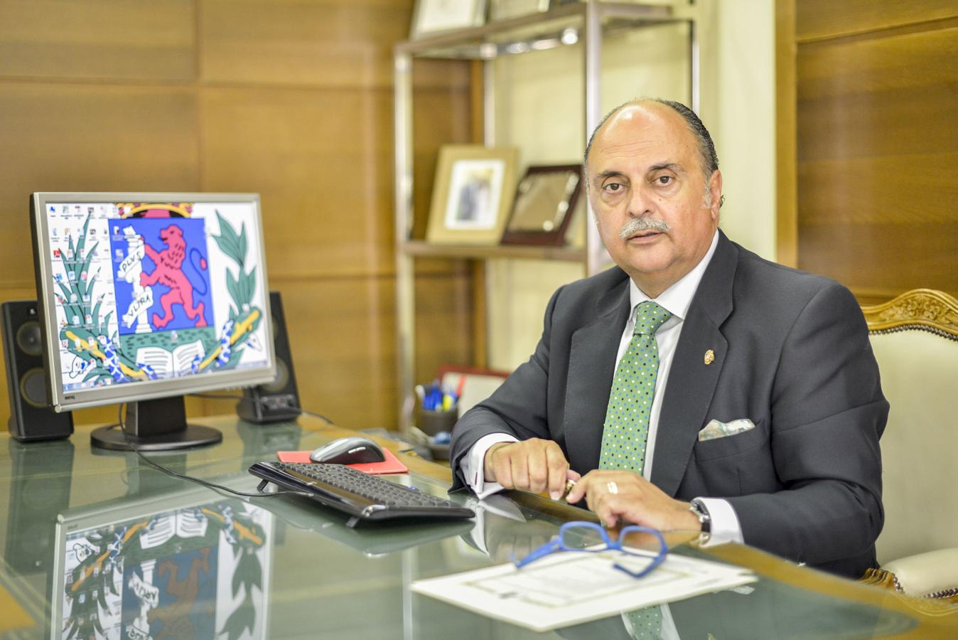 Aspirantes a la Medalla de Extremadura