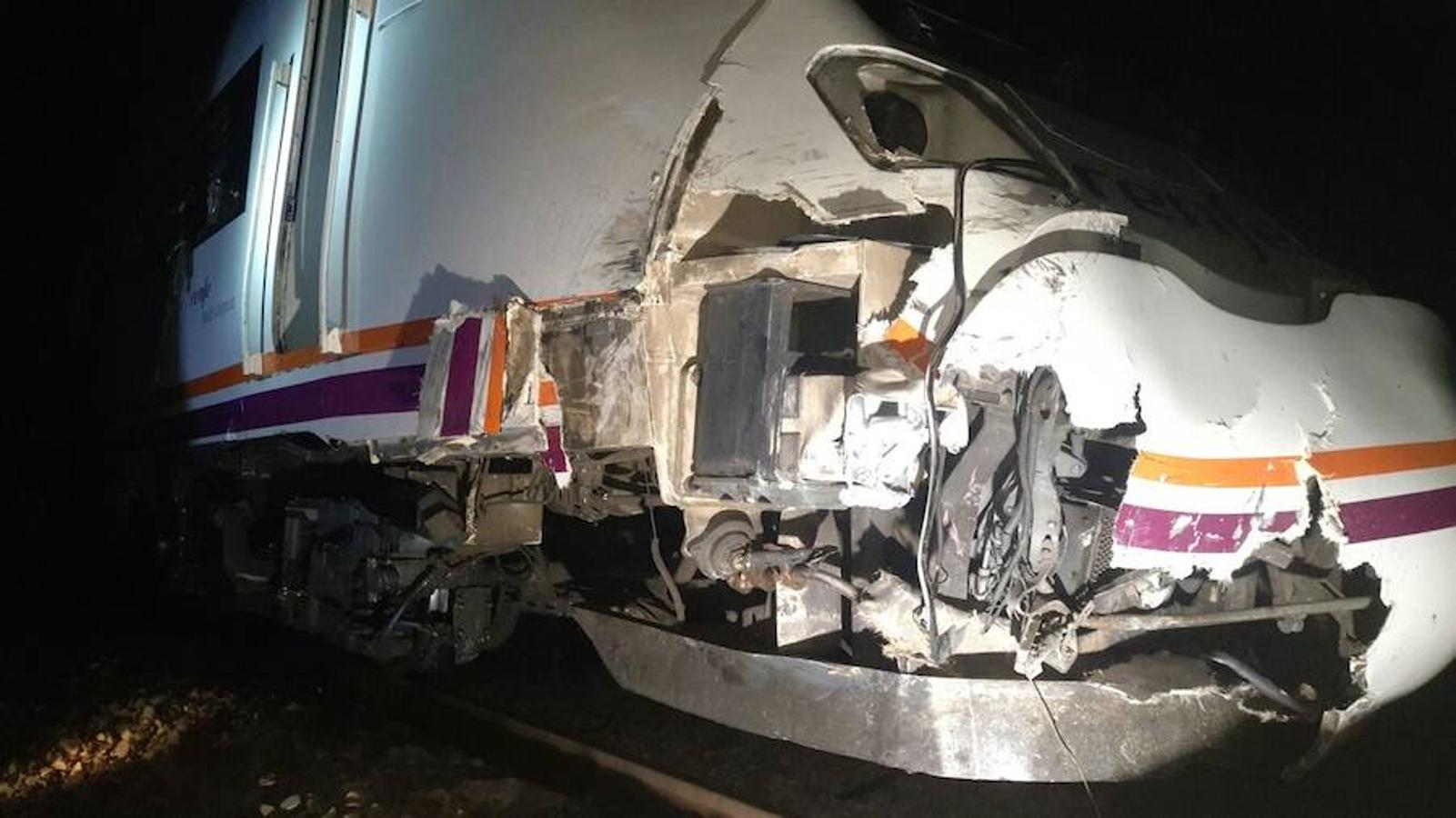 El accidente se produjo en Carmena (Toledo), afectó a 85 pasajeros y el servicio ferroviario quedó cortado