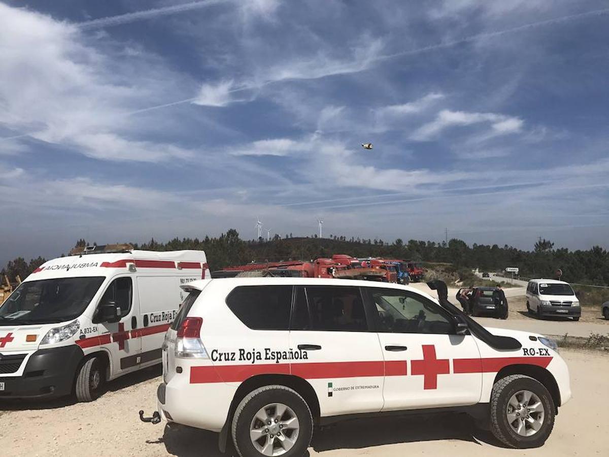 La situación que se plantea es un choque entre una embarcación de recreo con pedales y otra de motor con dos tripulantes