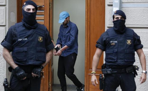 Los Mossos investigan si un imán de Ripoll radicalizó a la célula