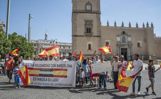 Un momento de la marcha en la Plaza de España.