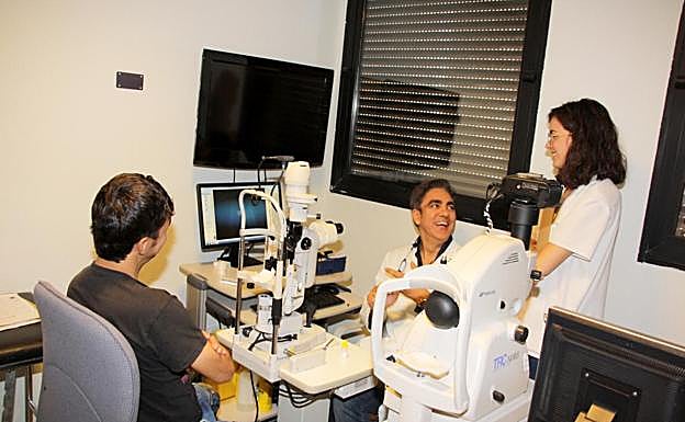 Consulta en el Servicio de Oftalmología. ::JCLM