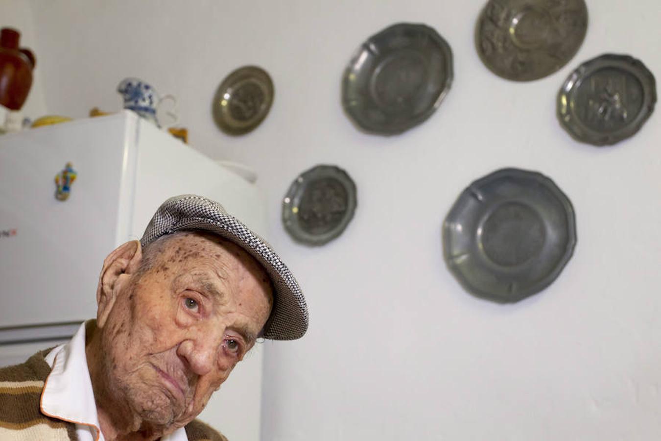 Natural de Bienvenida, este pancense se ha convertido en el hombre más longevo con 112 años