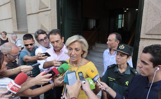 La delegada del Gobierno en Extremadura, Cristina Herrera, ka señalado que continúan las investigaciones por parte de la Guardia Civil