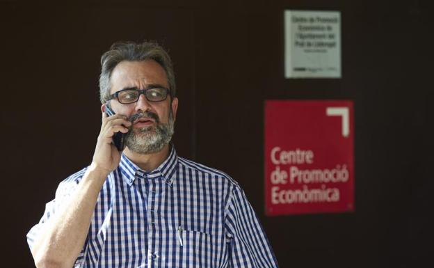Juan Carlos Giménez, asesor del comité de huelga de los trabajadores de Eulen en El Prat.