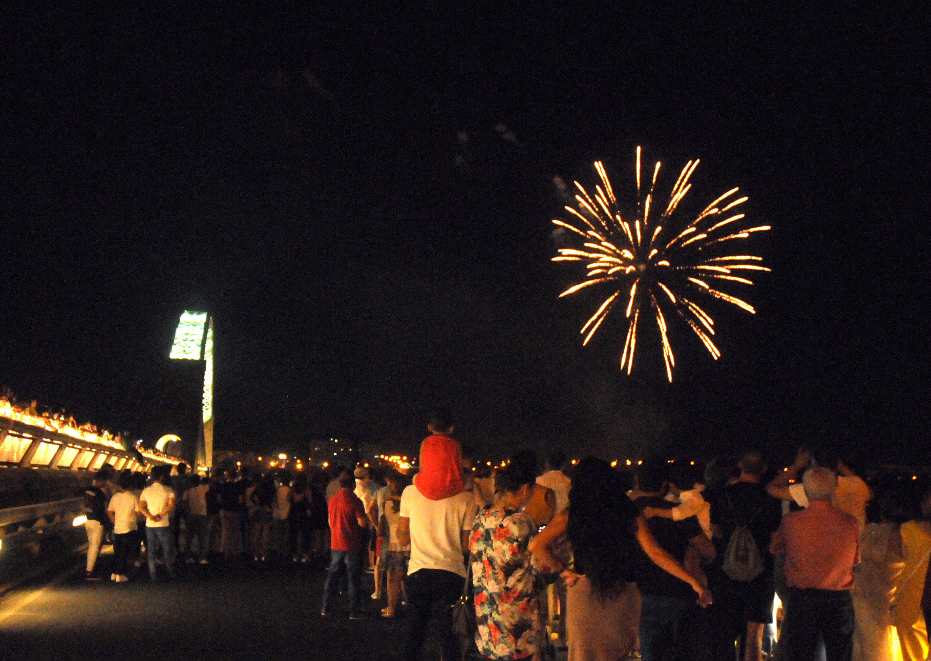 Los fuegos artificiales pusieron fin a la Feria de Mérida