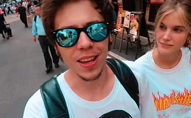El Rubius presenta a su novia para «evitar el acoso» de los paparazzis