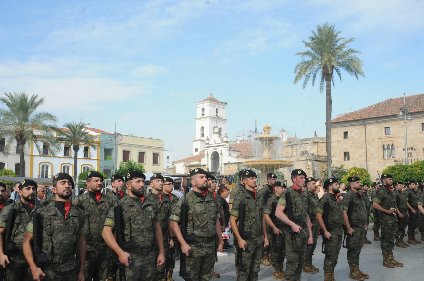 Alrededor de 700 militares de la Brigada de Infantería Mecanizada (BRIMZ) "Extremadura XI" permanecerán en misiones en el exterior a partir de noviembre, ya que a los 300 que actualmente están destinados en Letonia se sumarán los más de 400 que partirán hacia Líbano en el penúltimo mes del año.