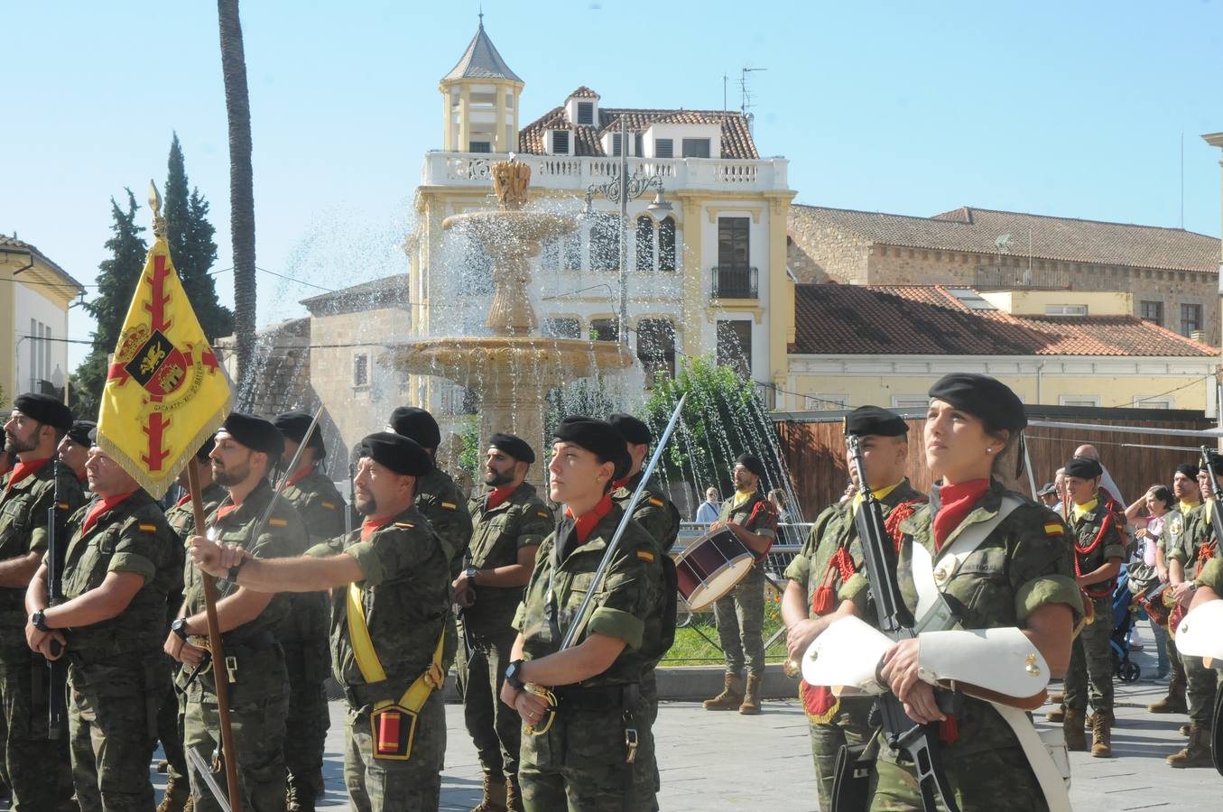 Alrededor de 700 militares de la Brigada de Infantería Mecanizada (BRIMZ) "Extremadura XI" permanecerán en misiones en el exterior a partir de noviembre, ya que a los 300 que actualmente están destinados en Letonia se sumarán los más de 400 que partirán hacia Líbano en el penúltimo mes del año.