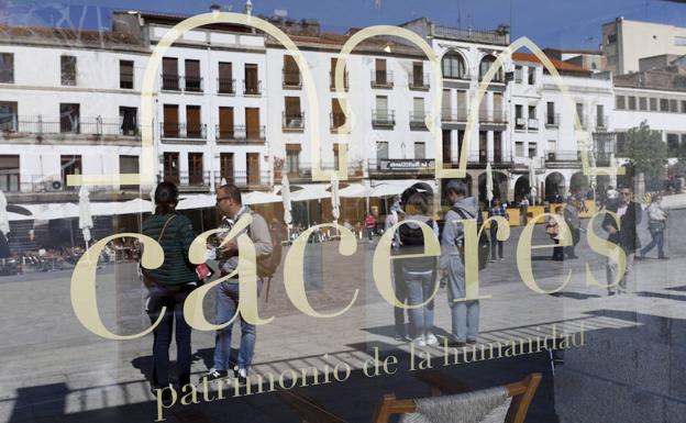 Turistas en Cáceres