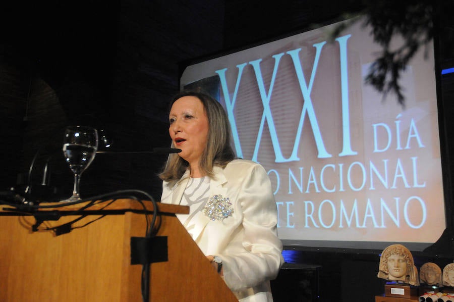 En el acto, al que ha asistido el arquitecto del edificio Rafael Moneo, también ha tenido lugar la entrega de los Premios Genio Protector de la Colonia