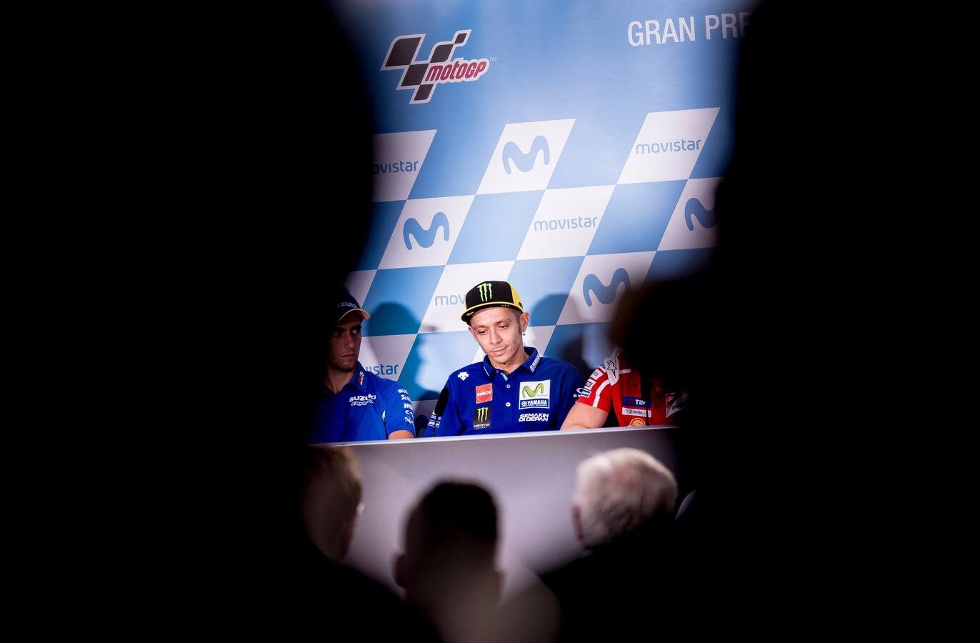 Valentino Rossi, sonriente, volverá a subirse a una moto en el GP de Aragón.